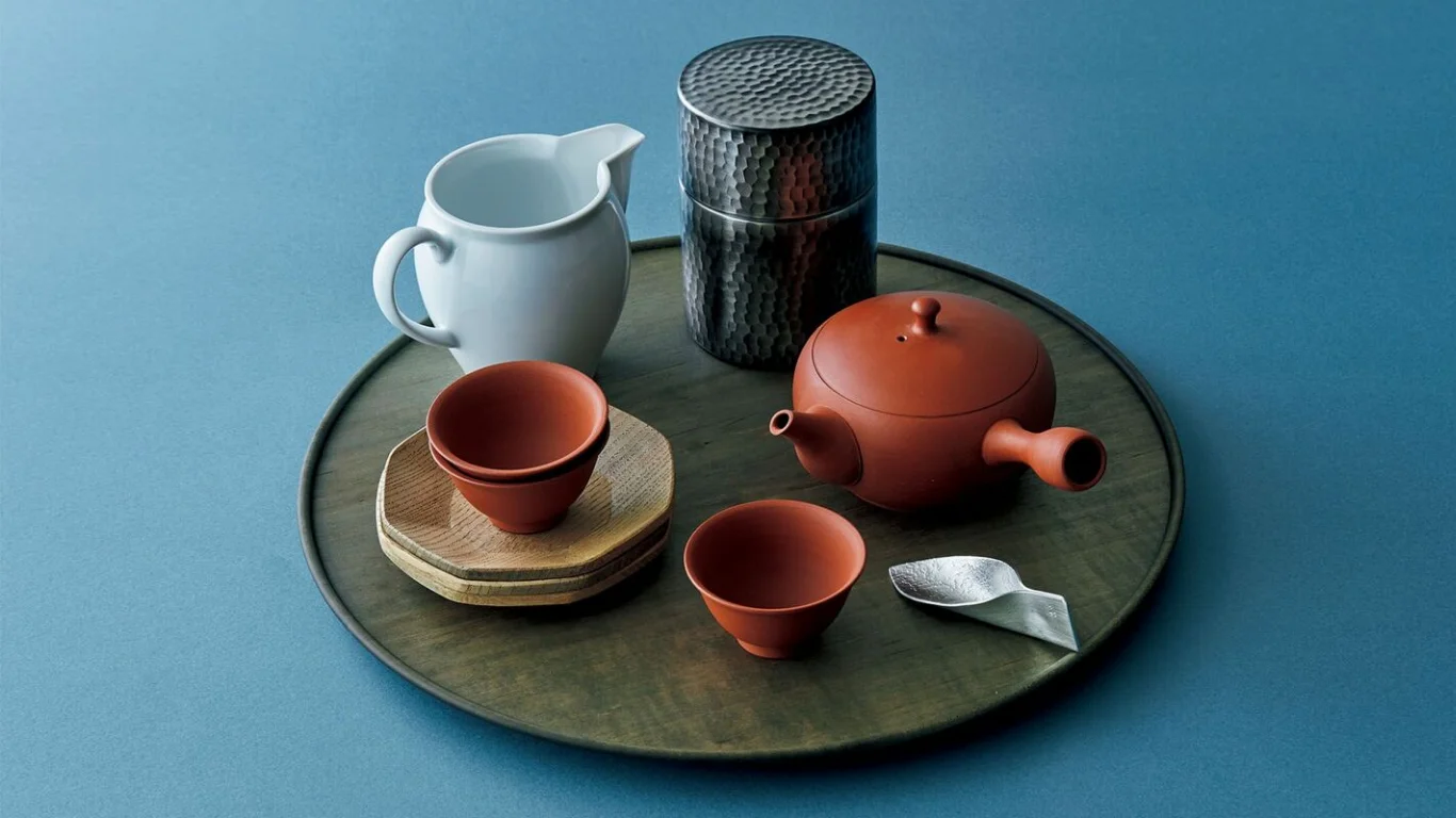 急須で淹れる人が減った日本で、茶農家が挑む新しい一杯